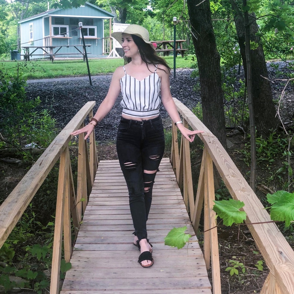 Distressed American Eagle Super Stretch High Rise Jegging